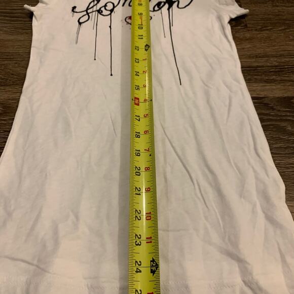 Miley Cyrus x Max Azria London Tee Size Medium - Picture 4 of 8